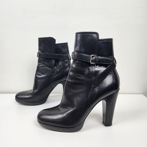 Miu Miu Black Leather buckle Ankle Boots, size 37.5 - Picture 1 of 8